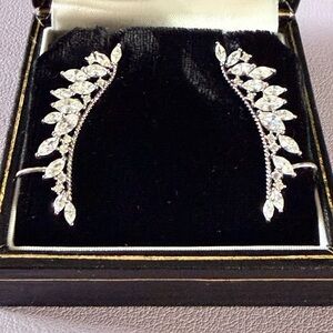 Crystal cuff earrings with swarovski crystals, silver plated, new